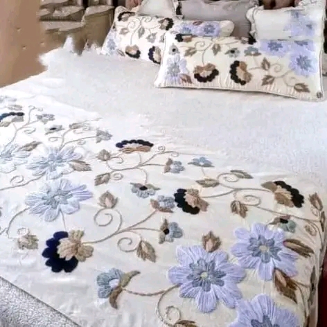Bed runner set